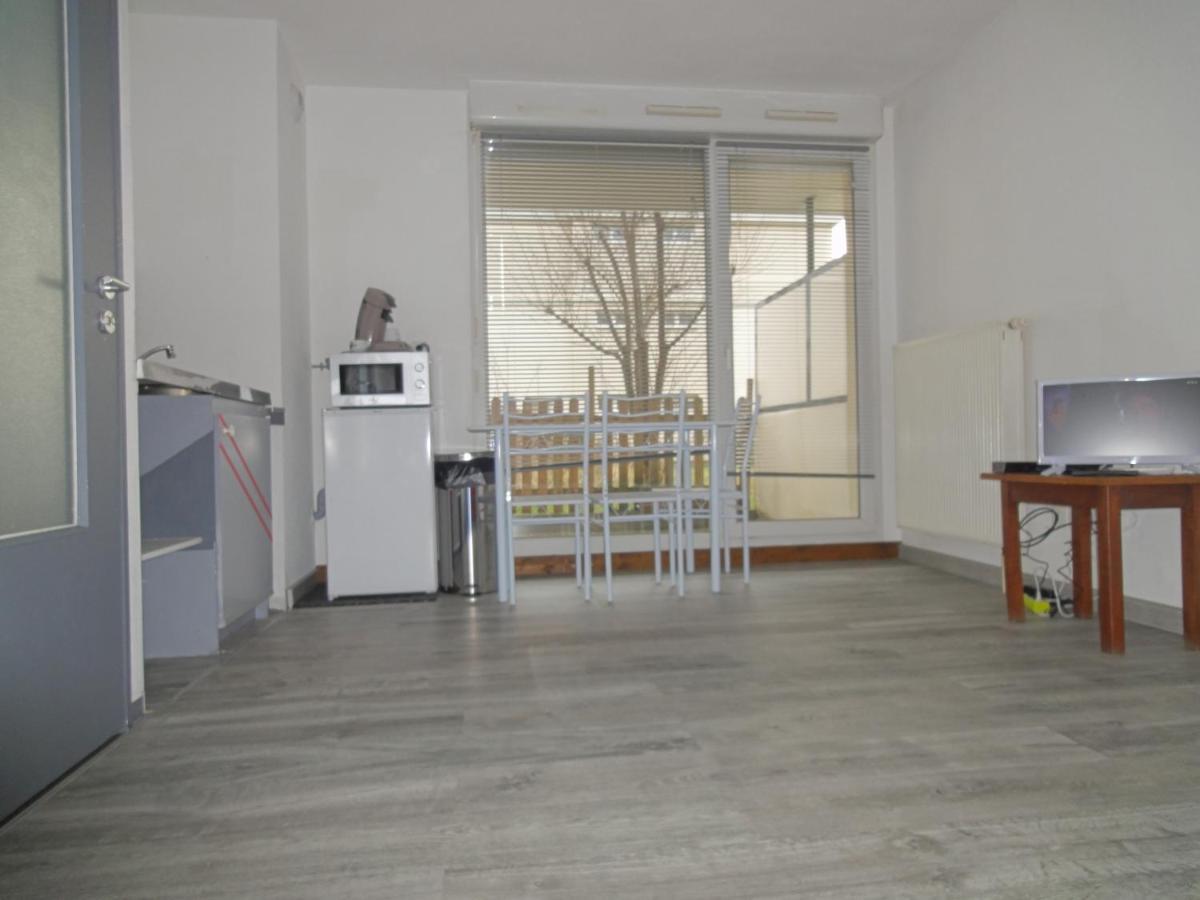 Logement Type Studio 1 Piece Proche Zenith Strasbourg Extérieur photo