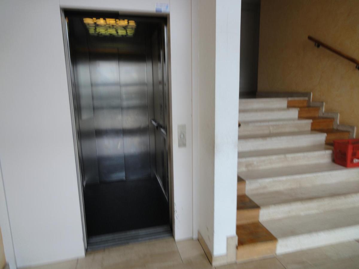 Logement Type Studio 1 Piece Proche Zenith Strasbourg Extérieur photo