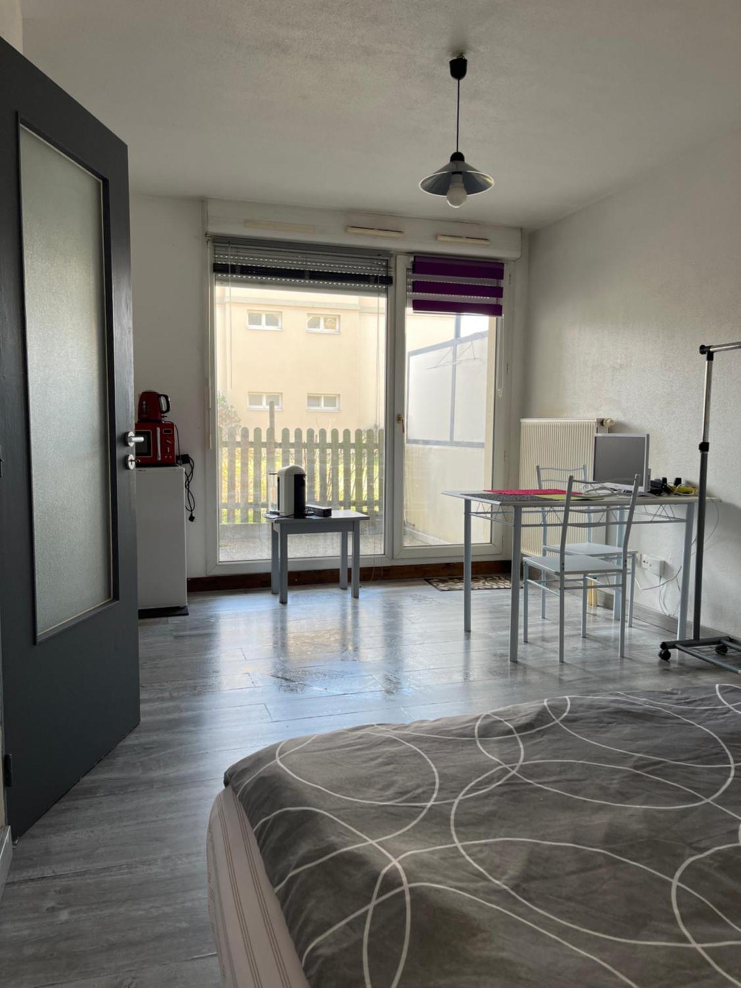 Logement Type Studio 1 Piece Proche Zenith Strasbourg Extérieur photo